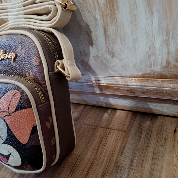 NWT Disney Minnie Mouse Crossbody - Picture 8 of 11